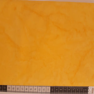 Patchwork stof, varm gul meleret, tone i tone farve 471 flot effekt til bund stof