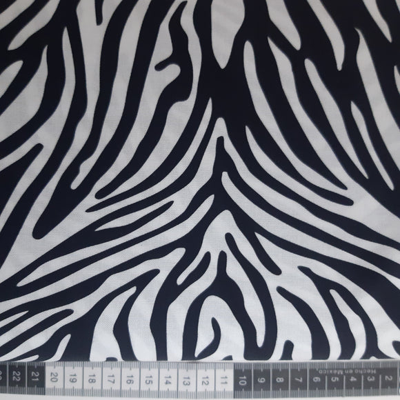 Patchwork stof, sort og hvid zebra striber.