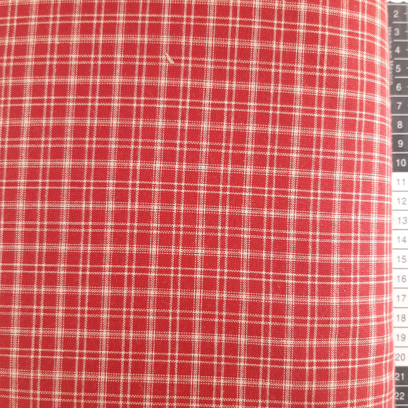 Patchwork stof, røde og råhvide vævede ca. 5 mm tern  160 cm bred