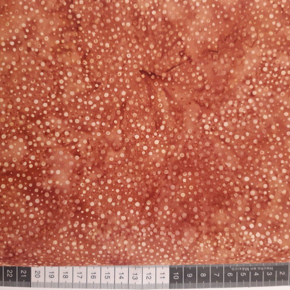 Patchwork stof, brun meleret med små uens prikker, dots