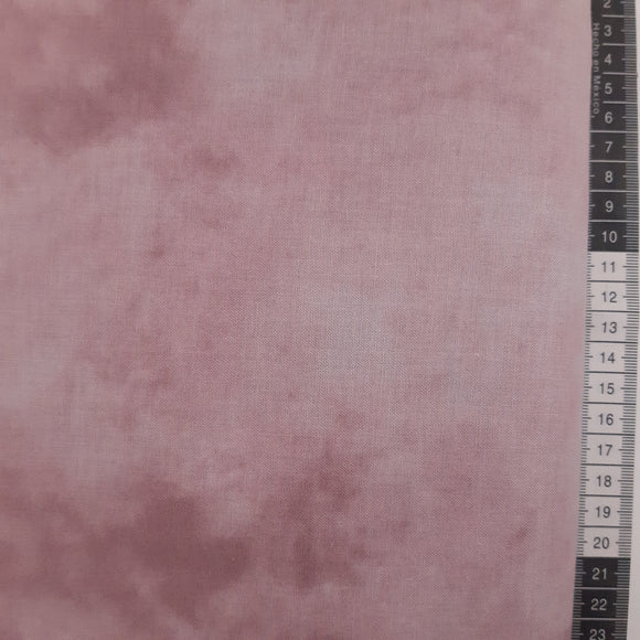 Patchwork stof, gammel rosa meleret, tone i tone. farve 513