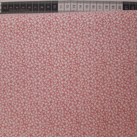 Patchwork stof, råhvid med små røde blomster i streg tegning.