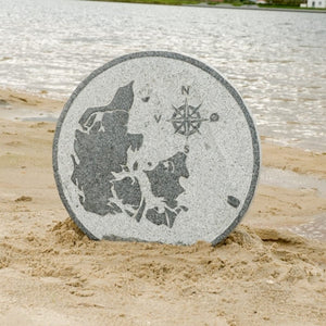 Kompas sten Danmark i grå granit Ø 41 cm 15 kg