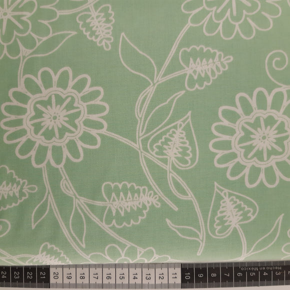 Patchwork stof, lysegrøn med hvide blomster og blade