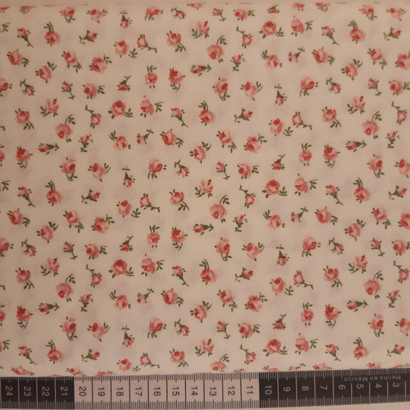Patchwork stof, råhvid med små gammel rosa blomster