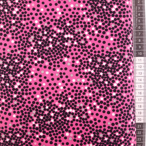 Patchwork stof, pink med hvide grå og sorte prikker