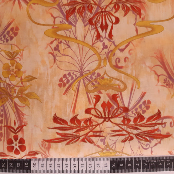 Patchwork stof, lys orangegul med blade, svirvler og blomster med guldtryk