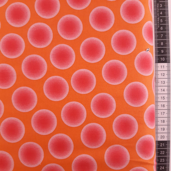 Patchwork stof, orange bund og store pink bobler