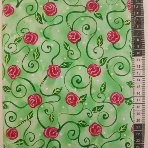 Patchwork stof, meleret lysegrøn med bladranker og røde roser