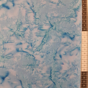 Patchwork stof, blå meleret med toner af lilla, nr. 318 god som bund til næste projekt