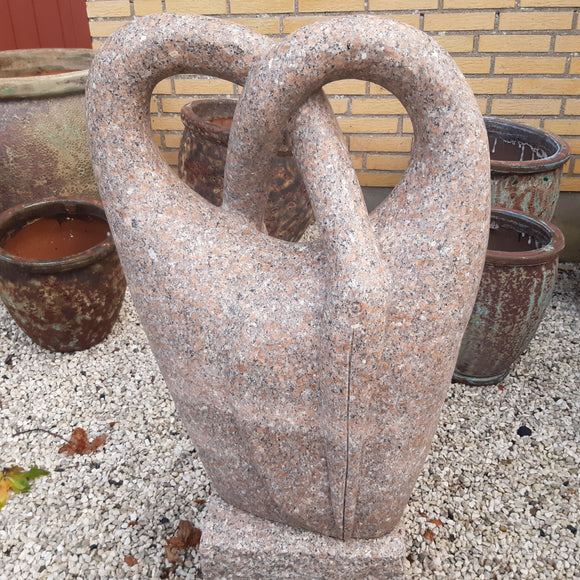 Traner, forelskede, i rosa poleret granit H 70  B 50 cm 120 kg