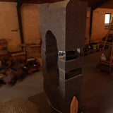 Abstrakt figur TOR grå granit og rustfri stål H 145 cm sokkel 50 x 90 cm 450 kg