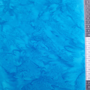 Patchwork stof, turkis blå meleret, tone i tone farve 443 flot effekt til bund stof.