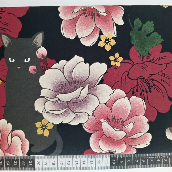 Patchwork stof, sort bund med japansk inspireret motiv med store smukke blomster.