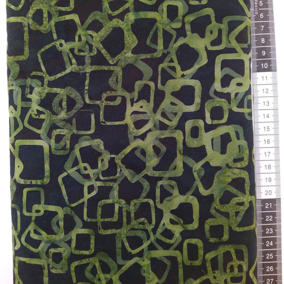 Patchwork stof, sort bund i grafisk design med forskellige størrelser firekanter i grønne nuancer