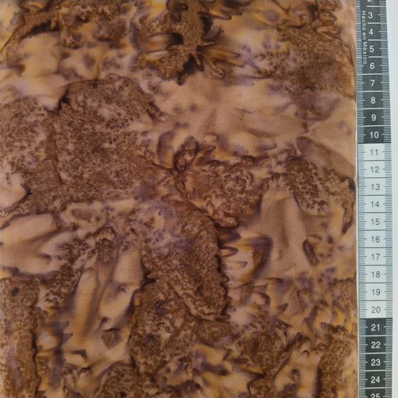 Patchwork stof, støvet brun meleret tone i tone. Så flot til bund stof.