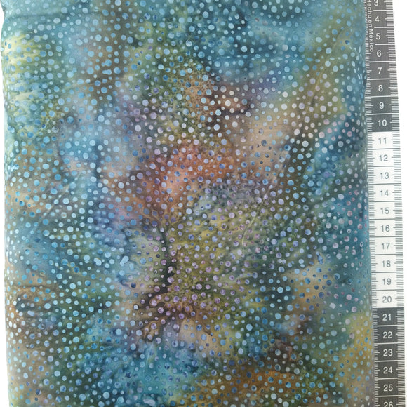 Patchwork stof, blå med flere farver og små prikker