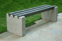 Bænk sæde poleret i grå granit L150cm 140 kg.